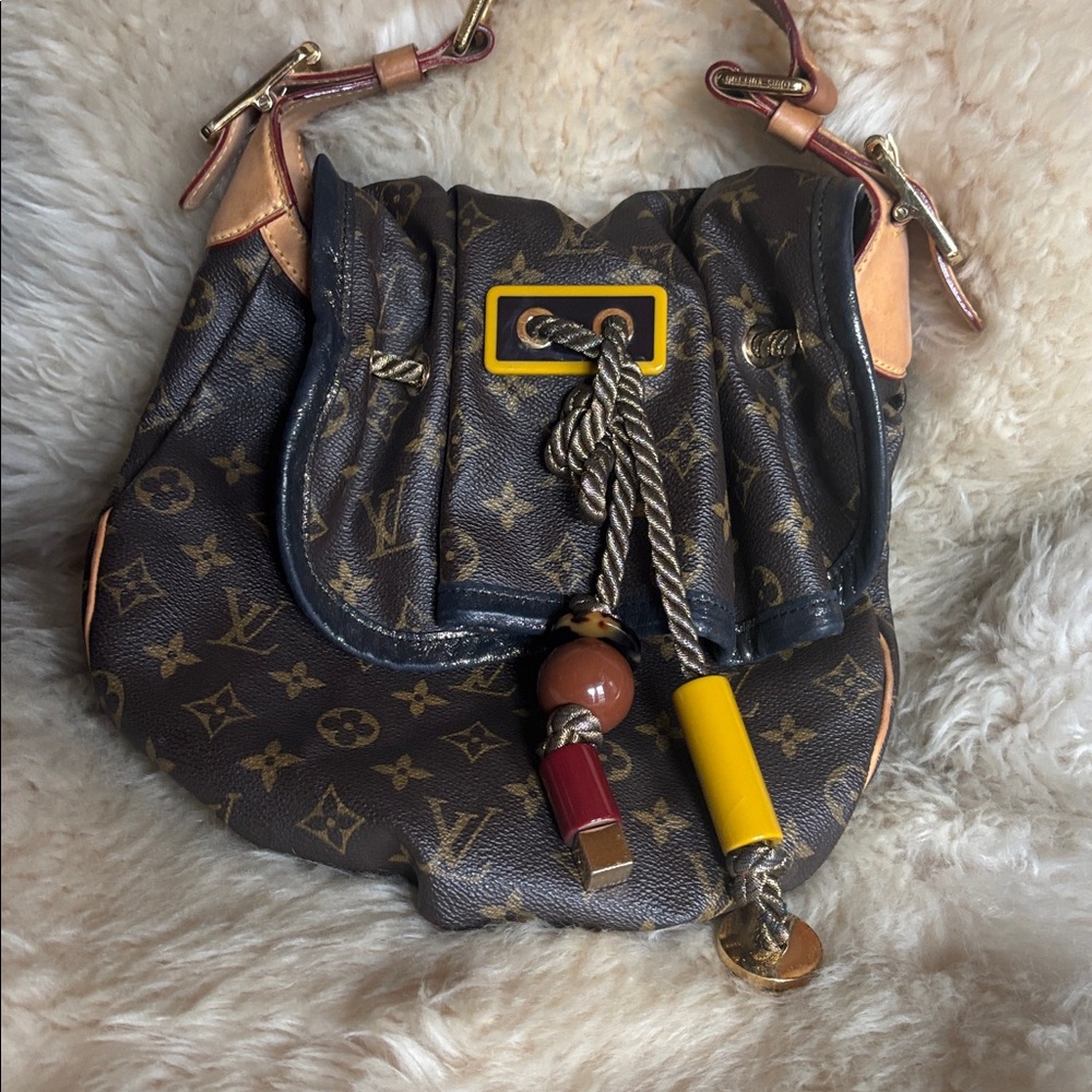 Louis Vuitton Monogram KALAHARI Shoulder Bag Purse